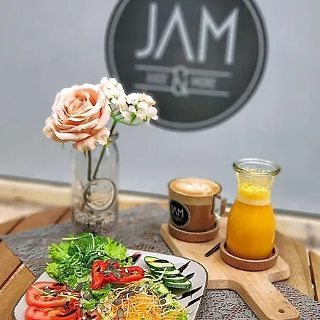 住宿加早餐酒店 Jam Luxury *