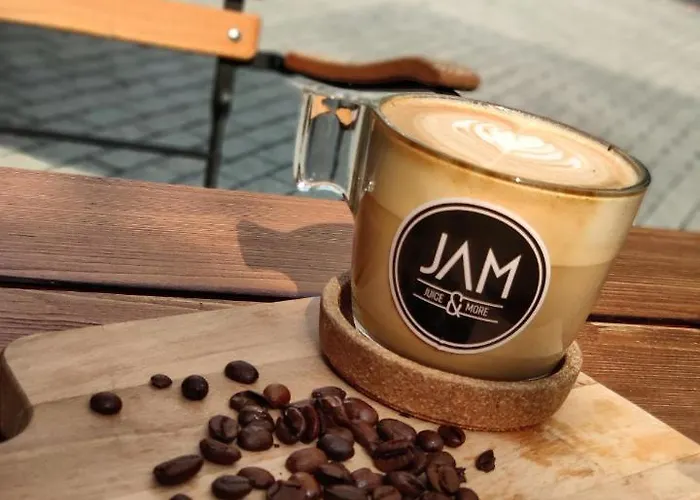 לינה וארוחת בוקר Jam Luxury